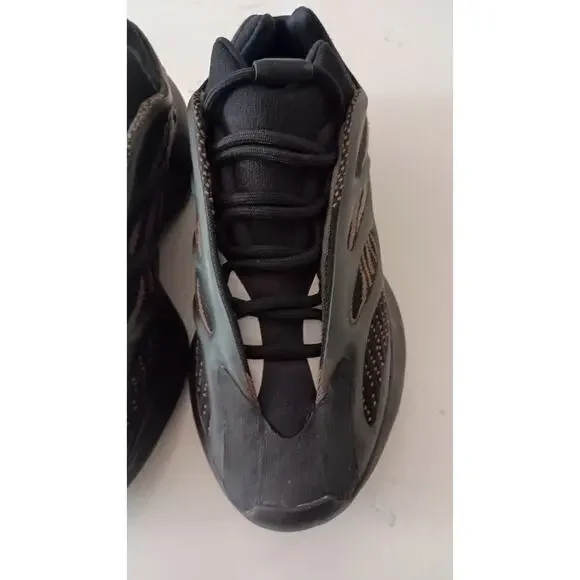 Adidas Yeezys Men's 700 V3's Clay Brown. Size 7 Men-8.5 W streetwear Athleisure - Picture 5 of 12